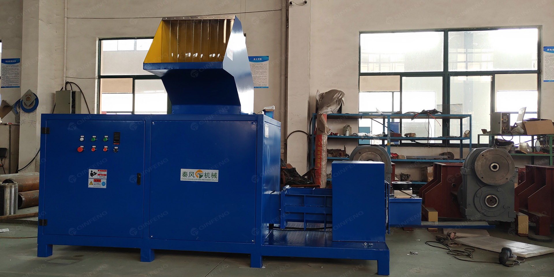 將泡沫廢料轉(zhuǎn)化為可持續(xù)未來(lái):秦風(fēng)機(jī)械為食品行業(yè)提供的回收解決方案